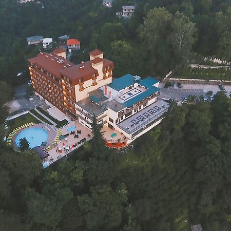 Sputnik Hotel Batumi Exterior photo